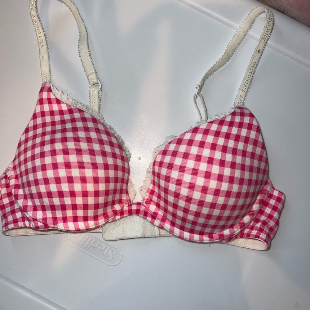 Victoria's Secret Pink and White Bra Collection
